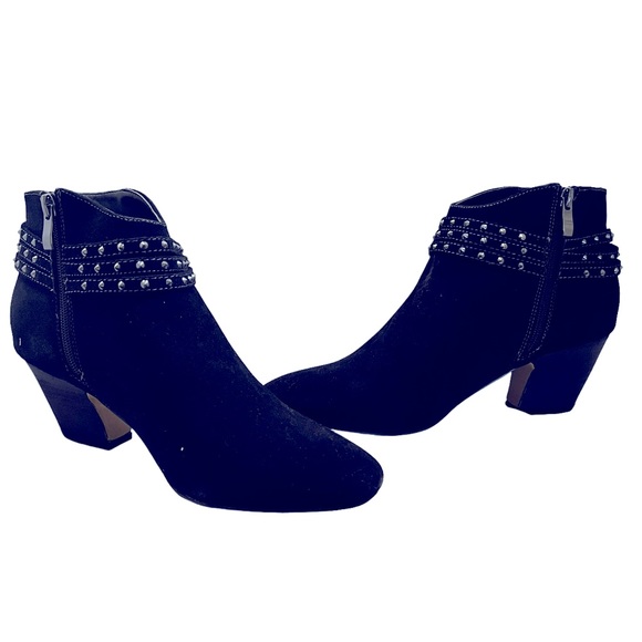 SIZE 10 Ankle Booties Black with Double Straps and Studs CATO NWOT - Picture 1 of 7